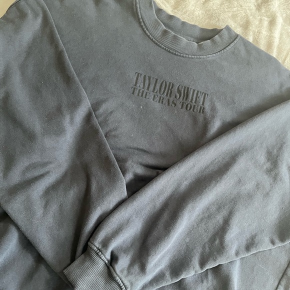 original authentic taylor swift era’s tour crewneck - Picture 2 of 4
